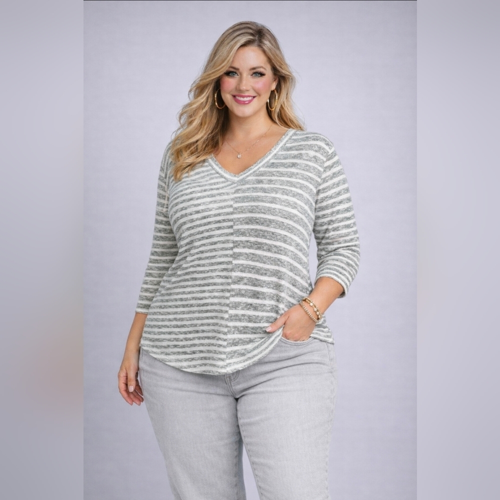 ✨Berkley Jensen | Grey & White Striped V-Neck Slub Knit Top | XL | Chic & Cozy!